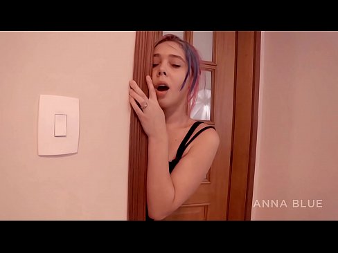 ❤️ Fuair ​​​​mé ar ais ag mo dheartháir. Bhí gnéas agam lena chailín. aisíocaíocht leispiach. Gnéas ardchaighdeáin linn ﹏