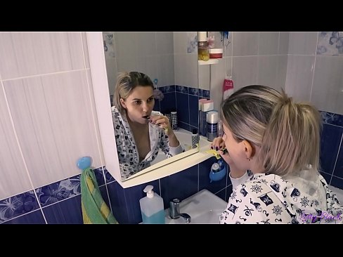 ❤️ Críochnaíonn Hack le óga i pitseámaí cum ó bhéal i asal - letty black Gnéas ardchaighdeáin linn ﹏